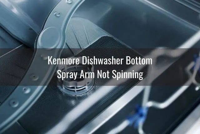Dishwasher bottom spray arm