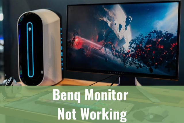 Monitor on the desk table with speaker