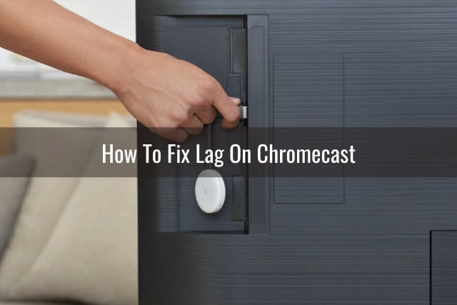 Plugging the Chromecast in the tv